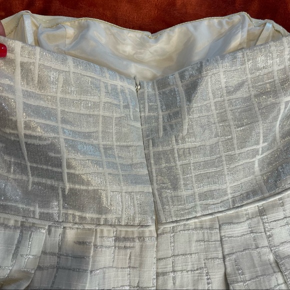 BCBG MaxAzria Strapless Dress SZ 8 - Picture 3 of 9